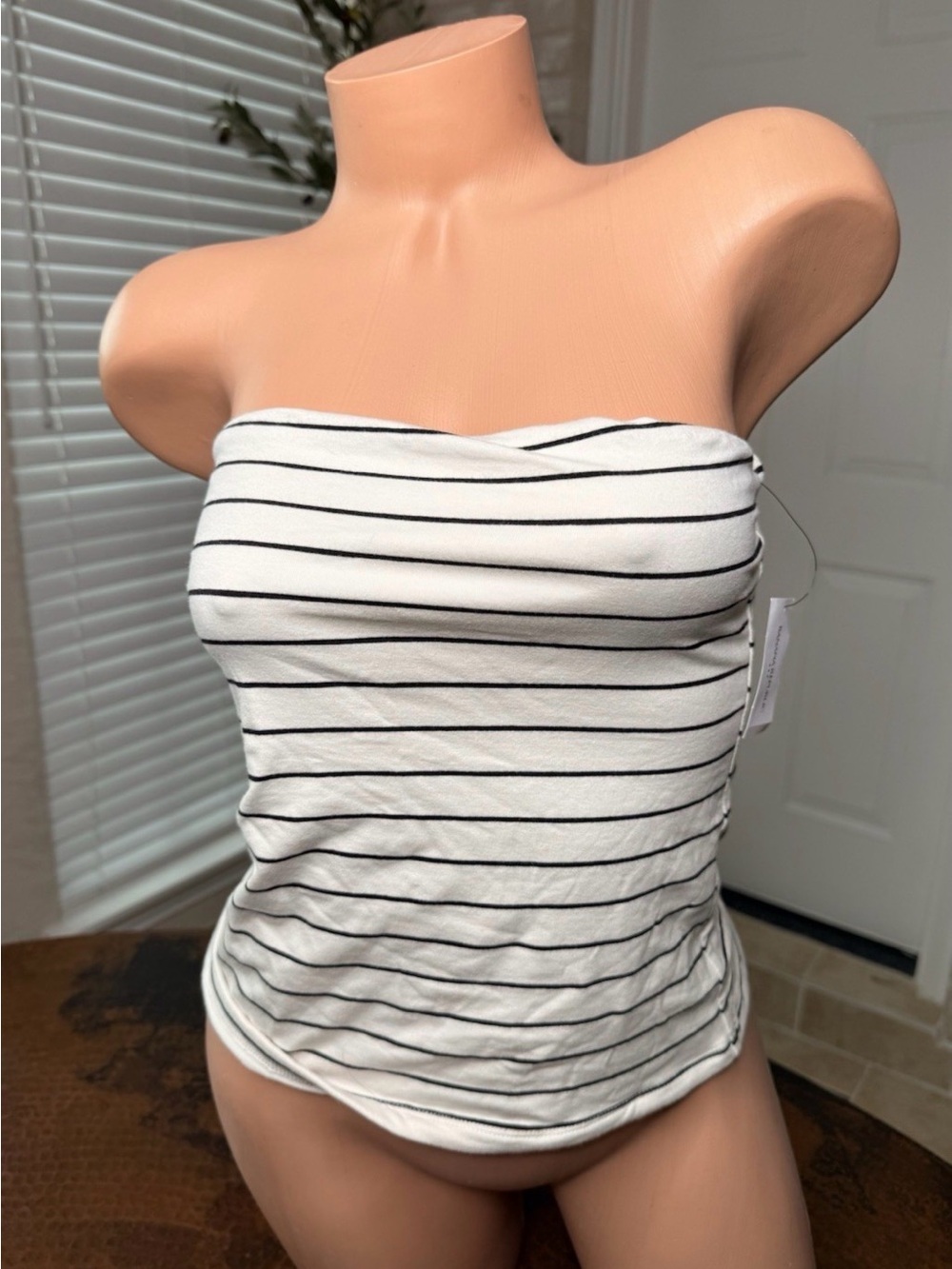 🌷 Banana Republic Striped Tube Top Shirt 🌷NWT Medium